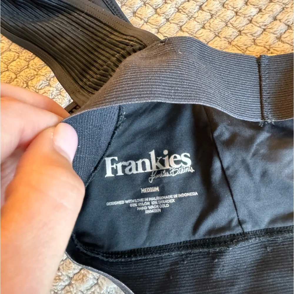 Frankie’s bikinis - black bikini top